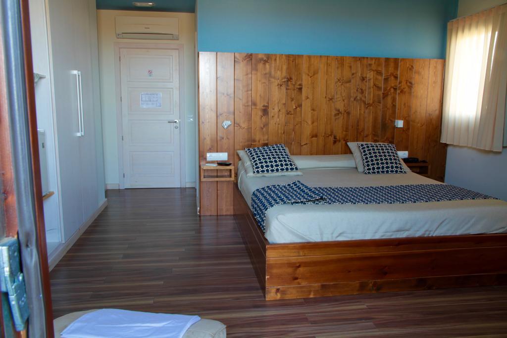 Hotel Mas Prades เดลแตเบรอ ภายนอก รูปภาพ
