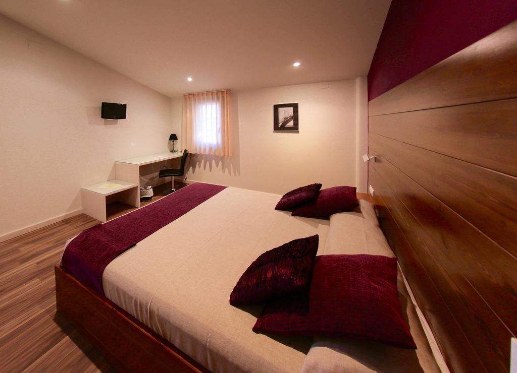 Hotel Mas Prades เดลแตเบรอ ห้อง รูปภาพ